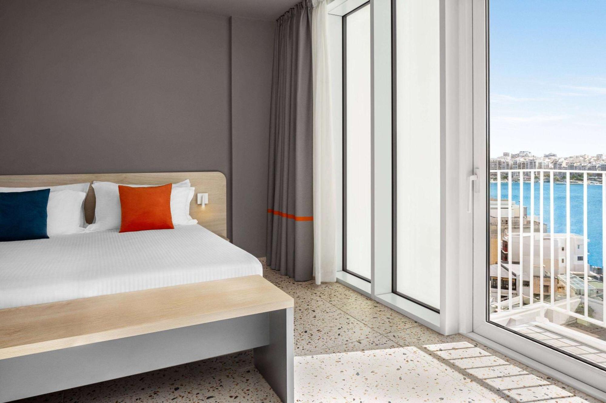 Quadro Hotel, Trademark Collection By Wyndham Saint Julian's Εξωτερικό φωτογραφία