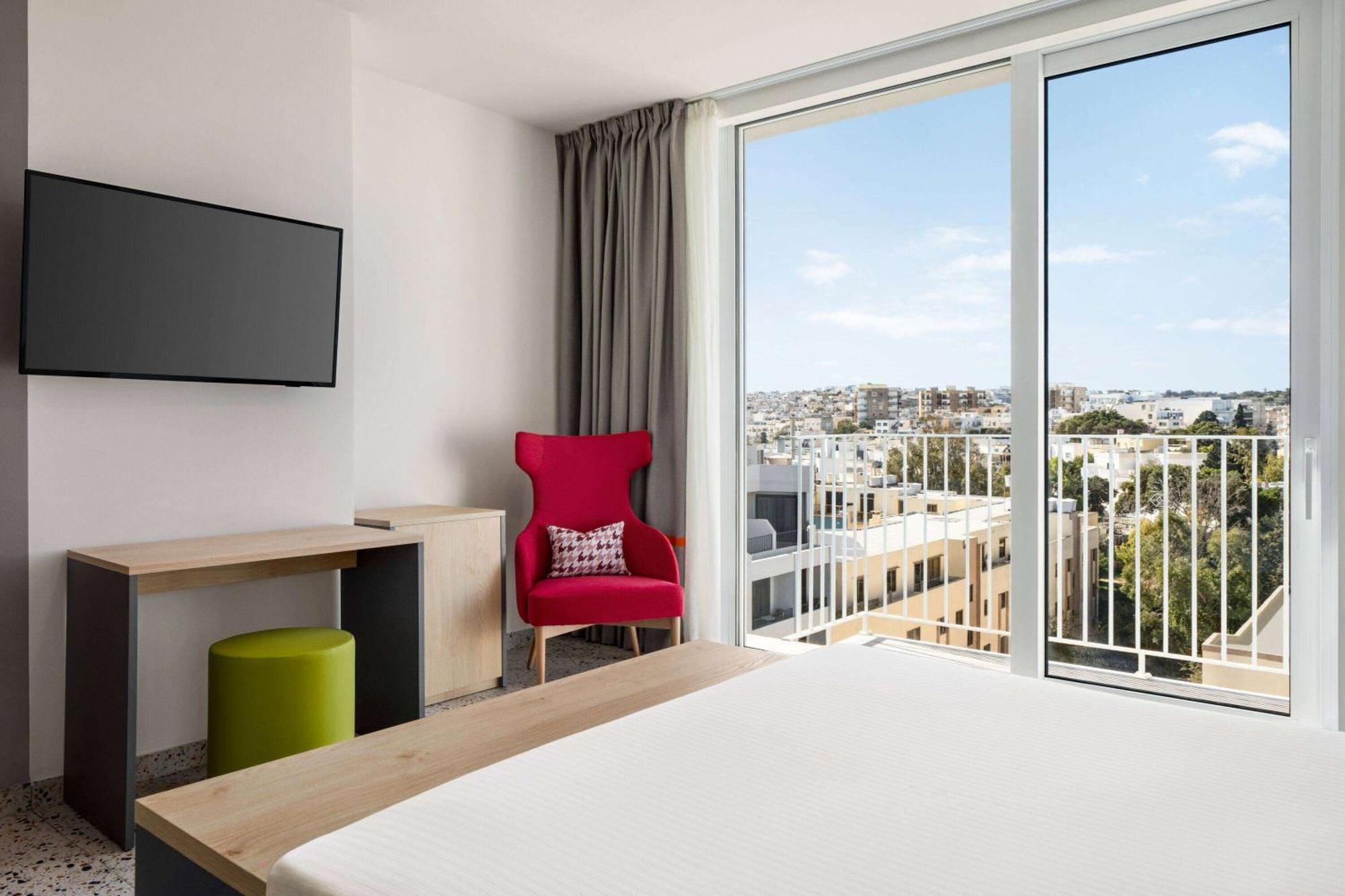 Quadro Hotel, Trademark Collection By Wyndham Saint Julian's Εξωτερικό φωτογραφία