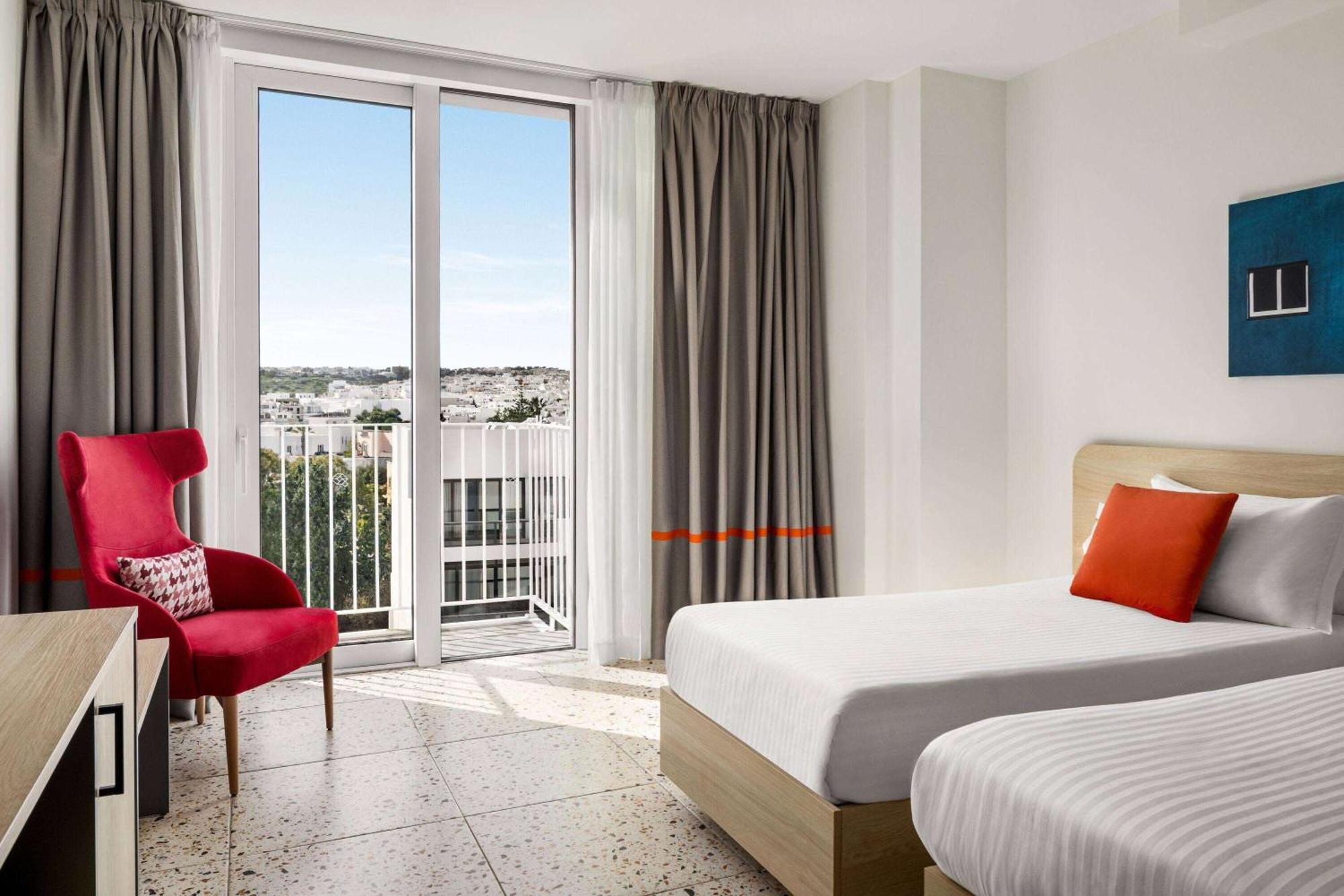Quadro Hotel, Trademark Collection By Wyndham Saint Julian's Εξωτερικό φωτογραφία