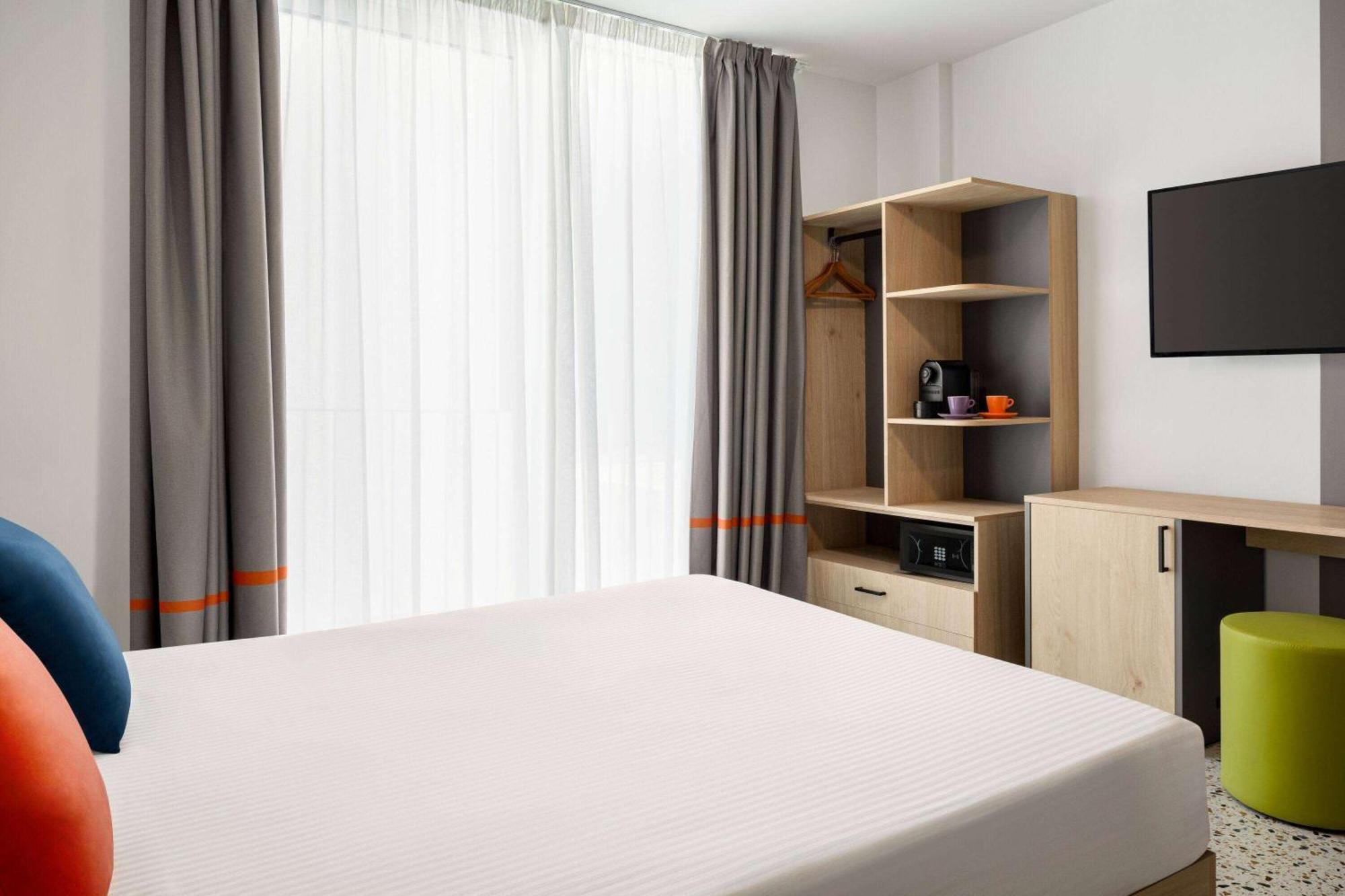 Quadro Hotel, Trademark Collection By Wyndham Saint Julian's Εξωτερικό φωτογραφία