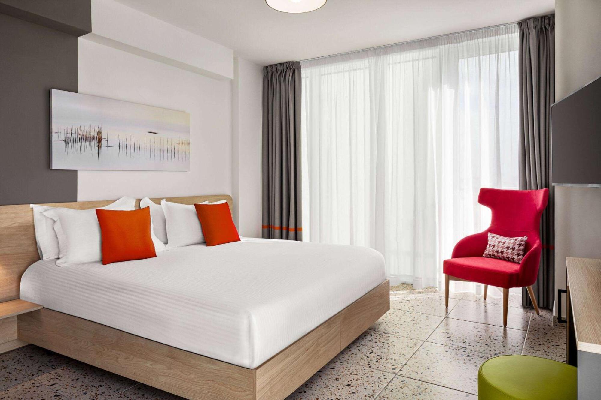 Quadro Hotel, Trademark Collection By Wyndham Saint Julian's Εξωτερικό φωτογραφία
