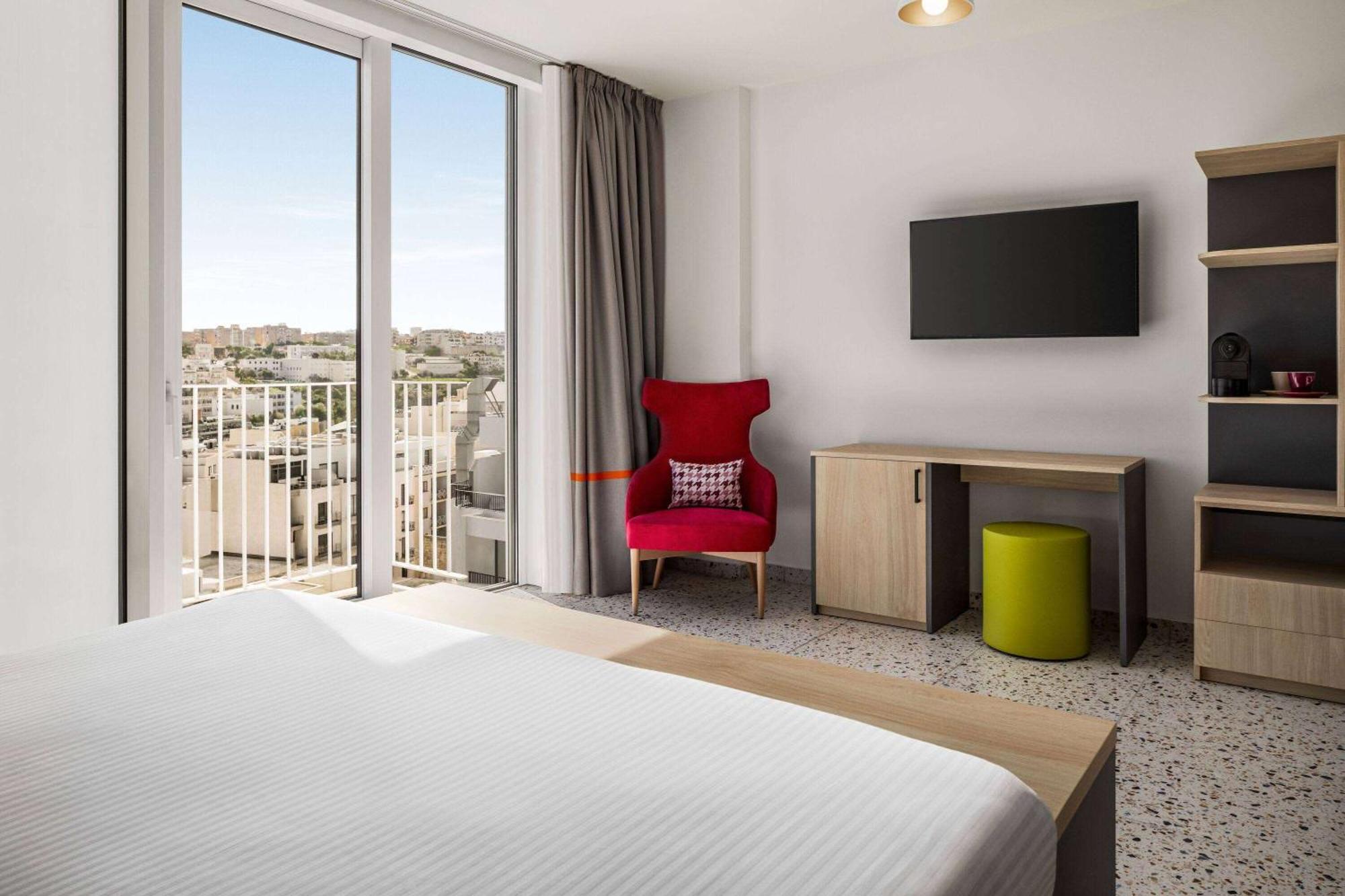 Quadro Hotel, Trademark Collection By Wyndham Saint Julian's Εξωτερικό φωτογραφία