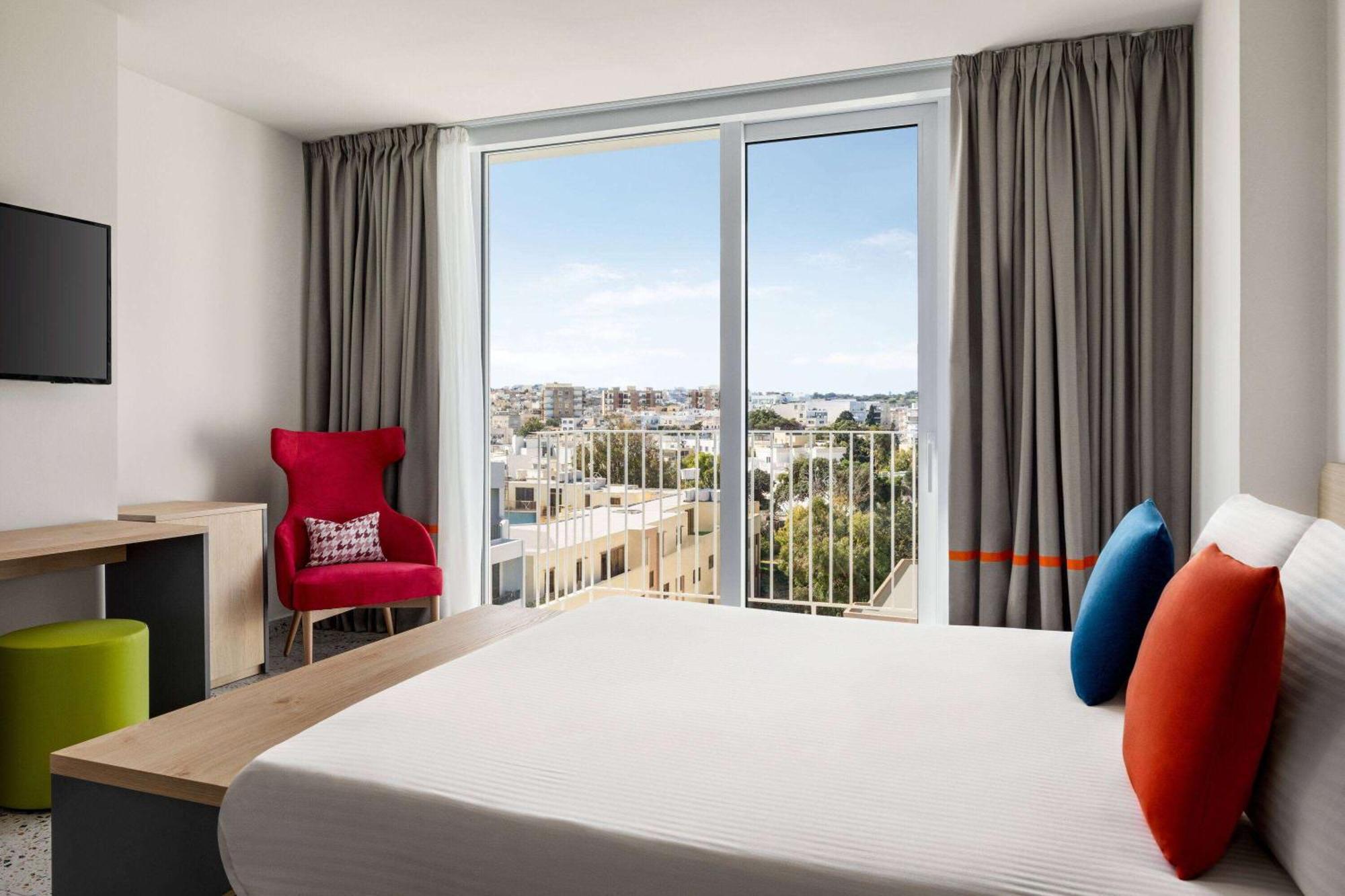 Quadro Hotel, Trademark Collection By Wyndham Saint Julian's Εξωτερικό φωτογραφία