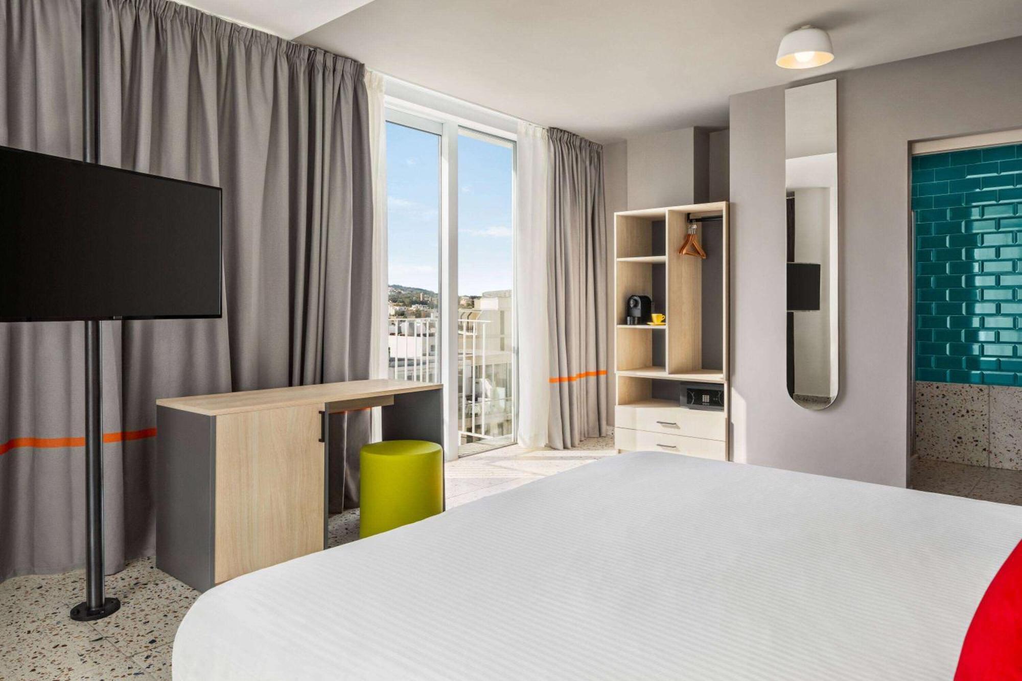 Quadro Hotel, Trademark Collection By Wyndham Saint Julian's Εξωτερικό φωτογραφία